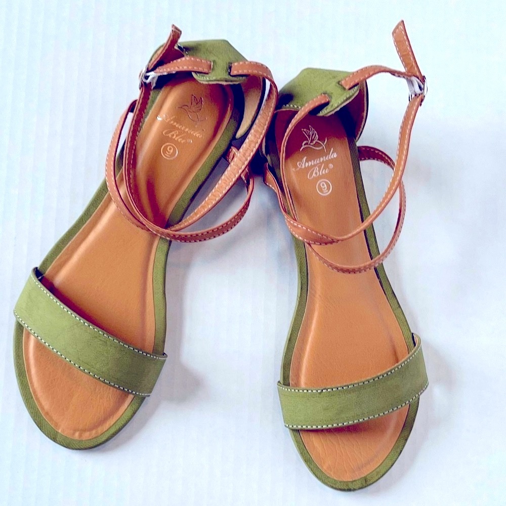 Amanda Blu Grace Olive Sandal Women’s Size 9